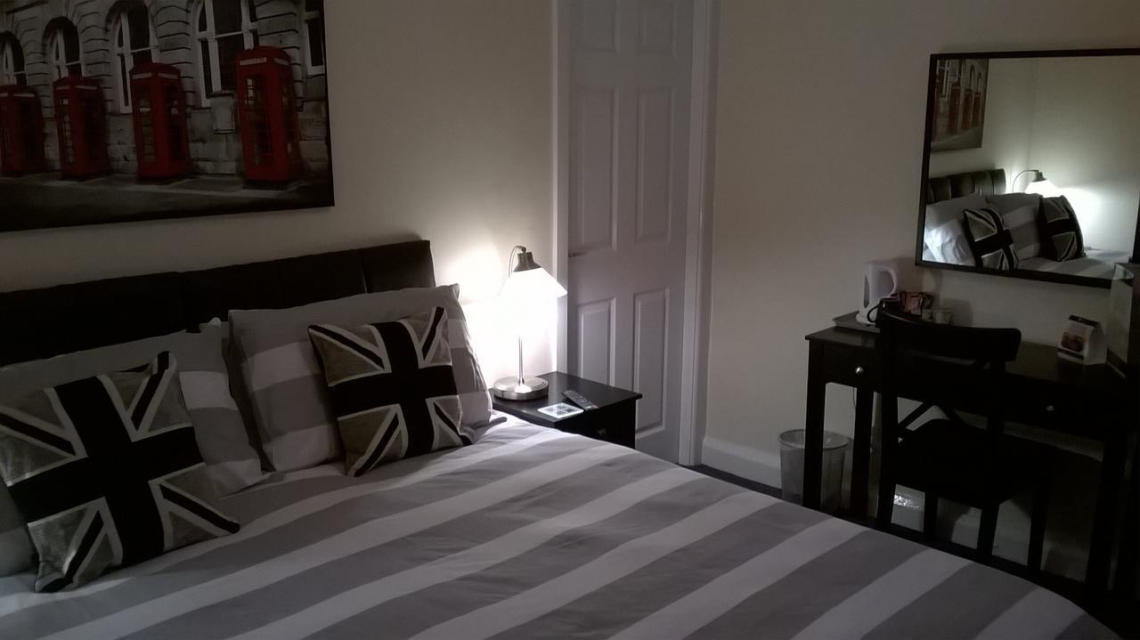 Upton Arms Hotel Pontefract Eksteriør billede
