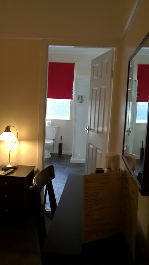 Upton Arms Hotel Pontefract Eksteriør billede
